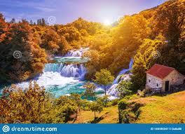Die save verbindet die hauptstädte dreier nachfolgestaaten jugoslawiens: Nationalpark Krka Mit Herbstfarben Von Baumen Beruhmtes Reiseziel In Dalmatien Von Kroatien Krka Wasserfalle Im Krka Stockbild Bild Von Fallen Baum 148185347