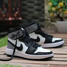 Harga nike air jordan 1 low light smoke grey / shadow uk42/26. Sepatu Nike Air Jordan 1 Retro Best Seller Sneakers Premium Import Termurah 2020 Shopee Indonesia