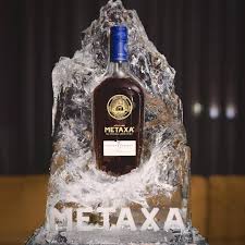 Explorez La Grece Avec Un Verre De Metaxa 12 Etoiles L Abus D Alcool Est Dangereux Pour La Sante A Consommer Avec Moder Vodka Instagram Vodka Bottle