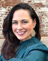 Roxanne Rushing's Instagram, Twitter & Facebook