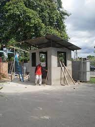 Semua barang di pondok itu masih sama seperti saat mereka pergi. Pondok Pengawal Before And After