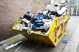 Before needing this guide for how to get rid of maggots in your trash can, take preventative measures like double wrapping any food and diaper waste before binning it. How To Get Rid Of Maggots In The Garbage Naturally Diy Home Remedies Bugwiz