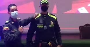 Con el ánimo de darle más visibilidad. Nuevos Uniformes De La Policia Nacional En Colombia Serian Azules