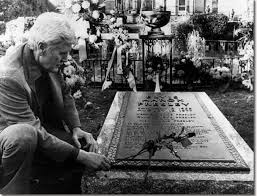 This is sad footage of elvis presley's funeral and the day following his death on august 16th, 1977. Elvis Presley Quiz How Much Do You Know About Elvis Presley Nsf Music Magazine