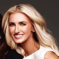 Kelli Cannon's Instagram, Twitter & Facebook