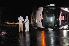 De acuerdo con reportes el accidente ocurrió cerca de las 6:00 horas de ayer. Suman Trece Muertos En Accidente En La Mexico Toluca Entre Ellos Tres Menores