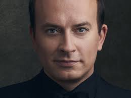 Daniel Behle's Instagram, Twitter & Facebook