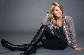 Candace cameron bure stars in the hallmark christmas movie a shoe addict's christmas, playing a woman whose struggles to find love. Candace Cameron Bure On Fitness Family And Faith Chatelaine