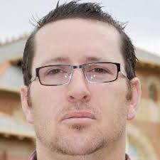 Denis Howard (@thedenis_howard)