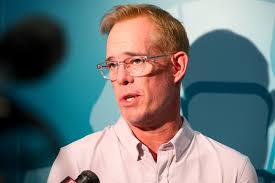 They know his father, jack buck, is a broadcasting legend and that he was beloved in his adopted hometown of st. What Is Joe Buck Doing With No Sports Parenting And Podcasting Bloomberg