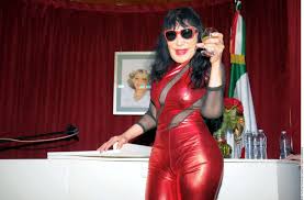 Durante los últimos años, la vedette lyn may hizo algunas revelaciones sobre su controvertida vida amorosa y sexual. Lyn May Revelo Que Su Novio 35 Anos Mas Joven Apenas Le Da Batalla Lo Hacemos Tres Veces Al Dia El Diario Ny