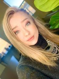 Colleen Brock's Instagram, Twitter & Facebook