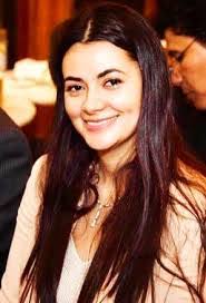 Magdalena Bacon's Instagram, Twitter & Facebook