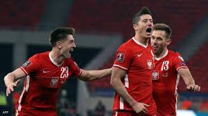 كشف مارتن كالن مدير بطولة كأس الأمم الأوروبية، أن المسابقة القارية أمام مأزق معقد يبحث عن حل قبل بداية منافسات الدور ربع. F6pfmkblxjfbqm