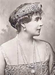Marie of romania was the last queen of romania as the wife of king ferdinand i. Regina Maria Muzeul NaÅ£ional Peles