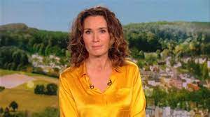 Visite privée d'un appartement aux allures de petite maison. Sophie Jovillard Conjoint Sophie Brochu La Pionniere La Presse Dessin Couple Mariage Noir Et Blanc Manalstrickland76