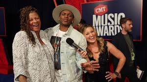 Jimmie Allen And Angela Cmt Awards 2019 Youtube