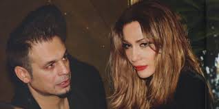 Το άλλοτε αγαπημένο ζευγάρι αποφάσισε να τραβήξει χωριστούς δρόμους. Qbe6sbaxnty48m