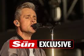 Keane's Tom Chaplin reveals he has been in therapy for ten years after drug  addiction nearly cost him his life