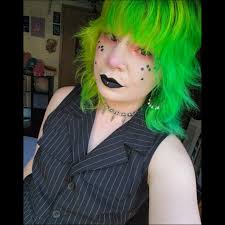 Do people enjoy the feeling of heavy bass in their chest?