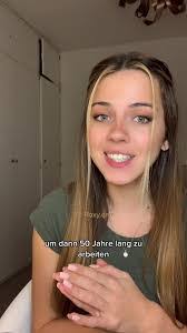 Roxanne Menard's Instagram, Twitter & Facebook