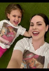 Christie Bowen's Instagram, Twitter & Facebook