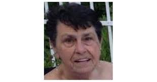 Beverly Craveiro's Instagram, Twitter & Facebook