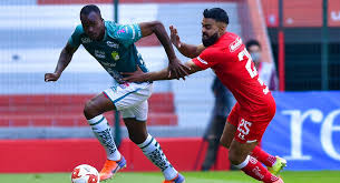 Leon vs toluca (liga mx). Leon De Pedro Aquino Quien Salio Expulsado Igualo 2 2 Ante Toluca Por La Liga Mx