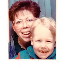 Patricia Ann Segraves (nee Flannagan), age 71, of Lombard, Illinois, passed  away peacefully