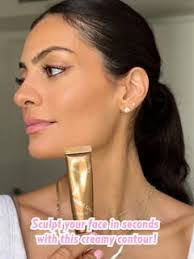 Miranda Brady's Instagram, Twitter & Facebook