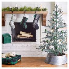 Beautifully designed, it perfectly complements your festive theme. Farmhouse Christmas With Hearth Hand Guitar Lace