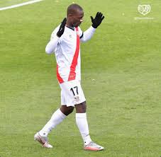 Luis advincula statistics played in rayo vallecano. Luis Advincula On Twitter Agradecido Https T Co Tfepc9mggz Twitter