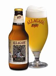 This Traditional Belgian Wheat Beer Might Be Brewed Year Round But Its Coriandor Orange Kick Is Most Refreshing W Cervejas Artesanais Latas De Cerveja Cerveja