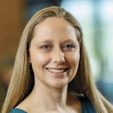 Heidi Reynolds's Instagram, Twitter & Facebook