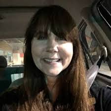 Leslie Vann's Instagram, Twitter & Facebook