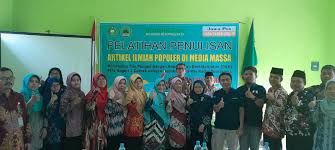 Semangat..! Latihan Nulis Artikel Populer Bareng Jawa Pos Radar Semarang –  MTs Negeri 2 Demak