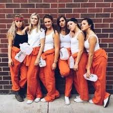 Uber 50 Halloween Kostume Fur Paare Die Sie Kennen Mussen Coole Halloween Kostume Halloween Kostum Paar Kostume