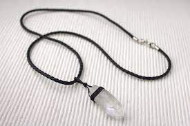 Diy Rogue One Kyber Crystal Necklace The Kessel Runway Star Wars Jewelry Kyber Crystal Star Wars Awesome