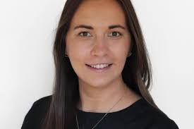 Donna Hirst's Instagram, Twitter & Facebook