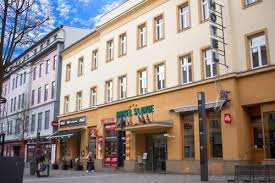 Jak se jim i dalším hráčům slavie na hostování dařilo o uplynulém víkendu čtěte v našem přehledu! Hotel Slavie In Cheb Room Deals Photos Reviews