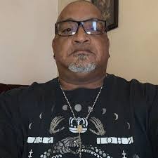 Edgardo Laboy's Instagram, Twitter & Facebook