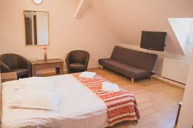 Cazari, bilete de avion, mese specificate in program, transferuri si tururi mentionate in itinerar, taxe de intrare la obiectivele turistice, taxe de aeroport si serviciu, tva. Oferte Cazare Revelion 2020 2021 Oferte Cazare Brasov