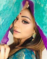 With the new day comes new strength and new thoughts.... . . . . .  #quarantine #quarantinedays #befashionable #newthoughts #bepositive  #keepmoving #becreative #prayfortheworld #godbless @ Jaha Koi Aata Jata Nahi