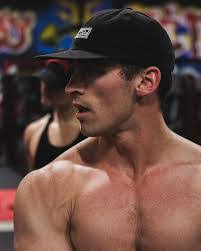 Kelley Wyatt's Instagram, Twitter & Facebook