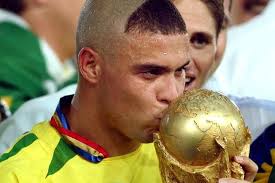 If you're the type who loves to break the rules then you'll definitely have a ton of fun with this haircut! R9 Ronaldo Hair Shefalitayal