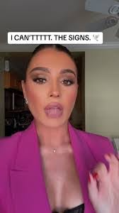 Kaitlin Carr's Instagram, Twitter & Facebook