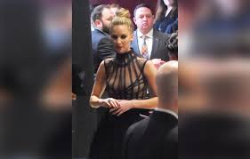 Dark haired girls have more fun in though hair color doesn't determine a girl's sexuality, brunettes are often thought of as more cerebral. Jennifer Lawrence Comes To Slay At A Screening Of Red Sparrow