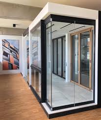 Februar branchenkenner, händlerkunden und interessierte auf das messegelände. Unsere Ausstellungen In Melle Und Munster Solarlux