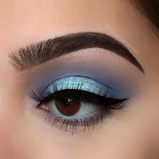 Blue Smokey Eye Makeup Ideas For The Perfect Evening See More Https Makeupjournal Co Eyeshadow For Blue Eyes Blue Eyeshadow For Brown Eyes Blue Smokey Eye