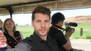 Man Lets the Internet Decide Where He Should Go